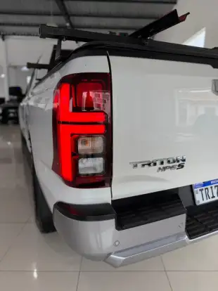 MITSUBISHI-TRITON-2.4 BITURBO DIESEL CD HPE-S 4X4 AUTOMÁTICO MITSUBISHI-TRITON-2025