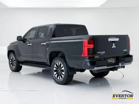 MITSUBISHI-TRITON-2.4 BITURBO DIESEL CD HPE-S 4X4 AUTOMÁTICO MITSUBISHI-TRITON-2025