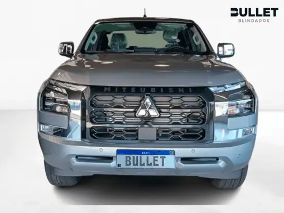 MITSUBISHI-TRITON-2026