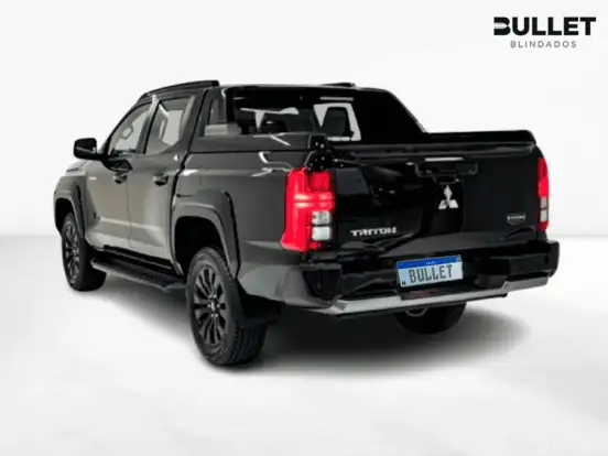 MITSUBISHI-TRITON-2026