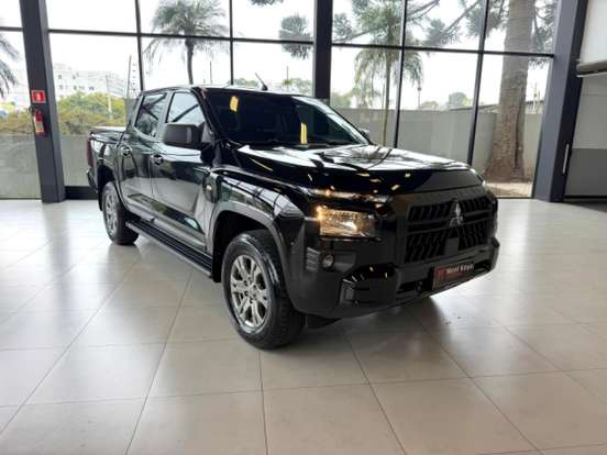 MITSUBISHI-TRITON-2025