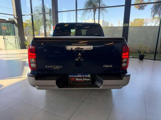 MITSUBISHI-TRITON-2.4 BITURBO DIESEL CD HPE 4X4 AUTOMÁTICO MITSUBISHI-TRITON-2025