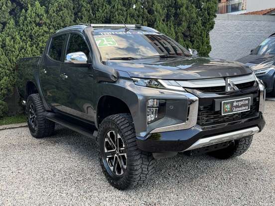 MITSUBISHI-TRITON-2.4 BITURBO DIESEL CD HPE-S 4X4 AUTOMÁTICO MITSUBISHI-TRITON-2024