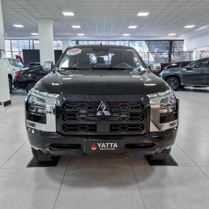 MITSUBISHI-TRITON-2025