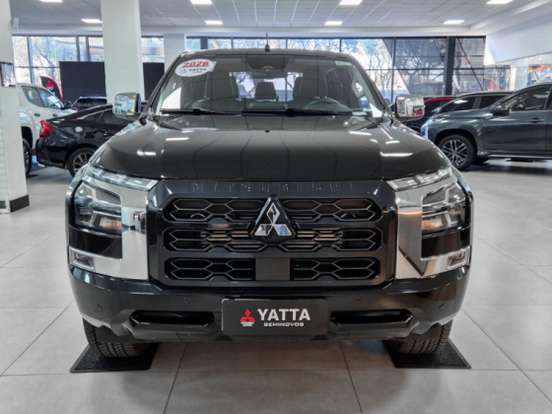 MITSUBISHI-TRITON-2.4 BITURBO DIESEL CD HPE-S 4X4 AUTOMÁTICO MITSUBISHI-TRITON-2025