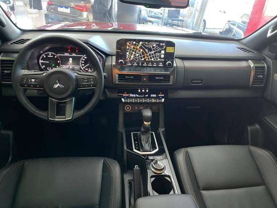 MITSUBISHI-TRITON-2.4 BITURBO DIESEL CD KATANA 4X4 AUTOMÁTICO MITSUBISHI-TRITON-2025