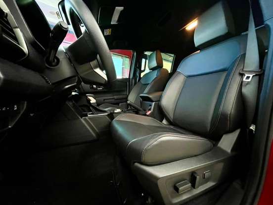 MITSUBISHI-TRITON-2025