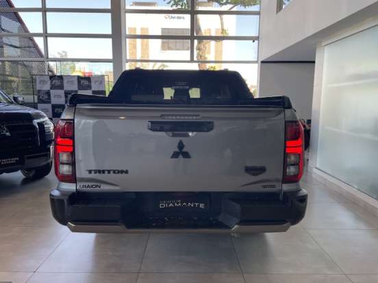 MITSUBISHI-TRITON-2.4 BITURBO DIESEL CD KATANA 4X4 AUTOMÁTICO MITSUBISHI-TRITON-2025