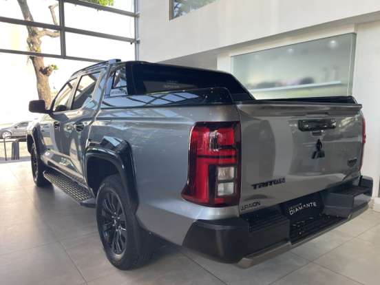 MITSUBISHI-TRITON-2.4 BITURBO DIESEL CD KATANA 4X4 AUTOMÁTICO MITSUBISHI-TRITON-2025
