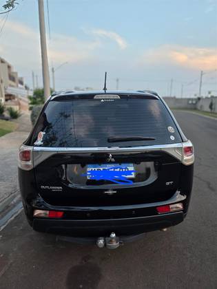 MITSUBISHI OUTLANDER 3.0 GT 4X4 V6 24V GASOLINA 4P AUTOMÁTICO