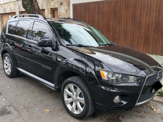 MITSUBISHI-OUTLANDER-3.0 GT 4X4 V6 24V GASOLINA 4P AUTOMÁTICO MITSUBISHI-OUTLANDER-2013