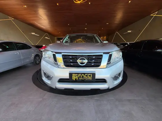 NISSAN FRONTIER 2.3 16V TURBO DIESEL XE CD 4X4 AUTOMÁTICO NISSAN FRONTIER 2.3 16V TURBO DIESEL XE CD 4X4 AUTOMÁTICO