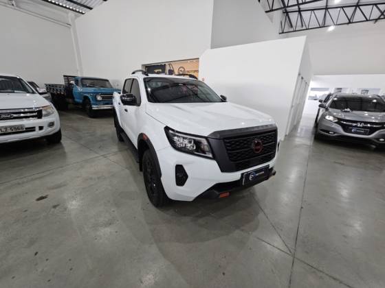 NISSAN FRONTIER 2.3 16V TURBO DIESEL PRO4X CD 4X4 AUTOMÁTICO