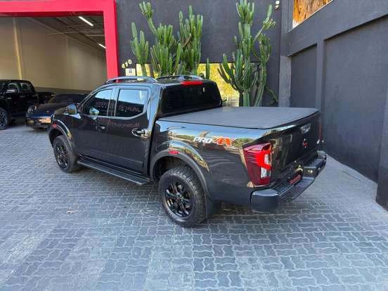 NISSAN-FRONTIER-2022