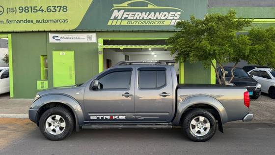 NISSAN FRONTIER 2.5 SE STRIKE 4X2 CD TURBO ELETRONIC DIESEL 4P MANUAL