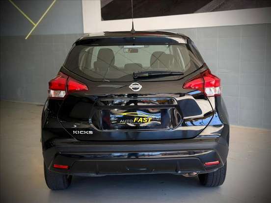 NISSAN-KICKS-2022