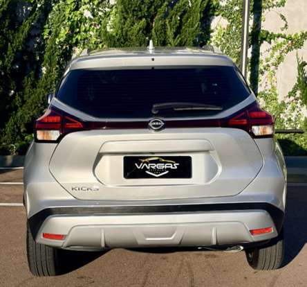 NISSAN-KICKS-2023