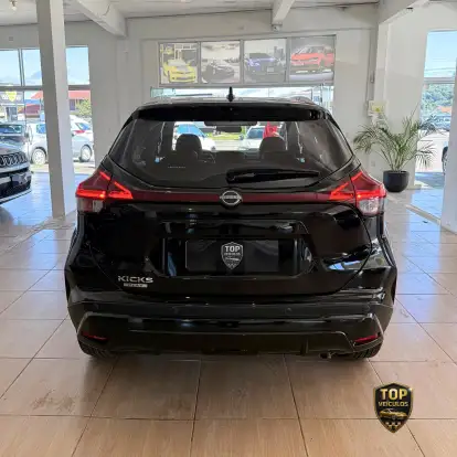 NISSAN-KICKS PLAY-2025