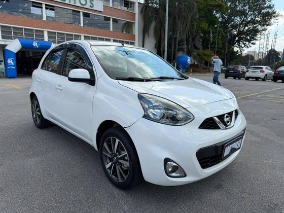 NISSAN MARCH 1.6 SL 16V FLEXSTART 4P XTRONIC