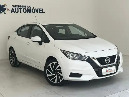 NISSAN-VERSA-2020