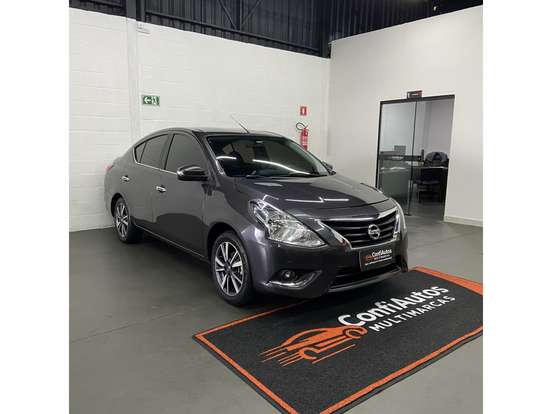 NISSAN-VERSA-2021