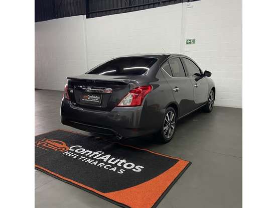 NISSAN-VERSA-2021