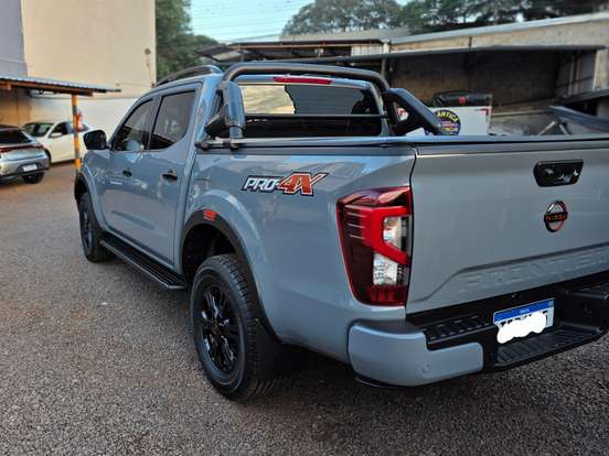 NISSAN-FRONTIER-2024