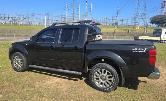 NISSAN FRONTIER 2.5 SL 4X4 CD TURBO ELETRONIC DIESEL 4P AUTOMÁTICO