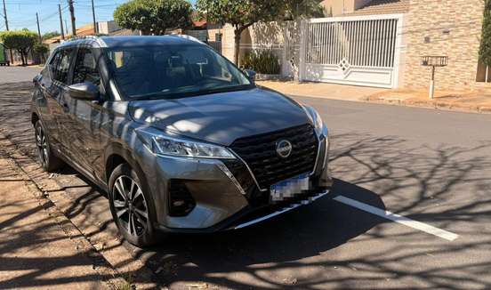 NISSAN-KICKS-2023