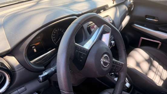 NISSAN-KICKS-2023