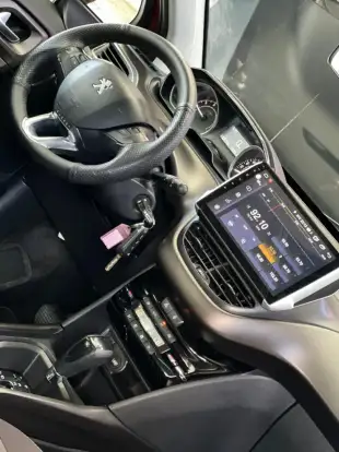 PEUGEOT-2008-2017