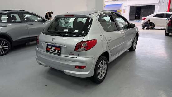 PEUGEOT-207-2012