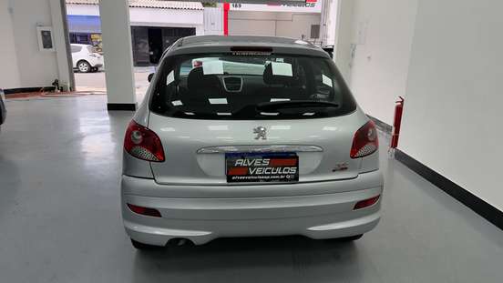 PEUGEOT-207-2012
