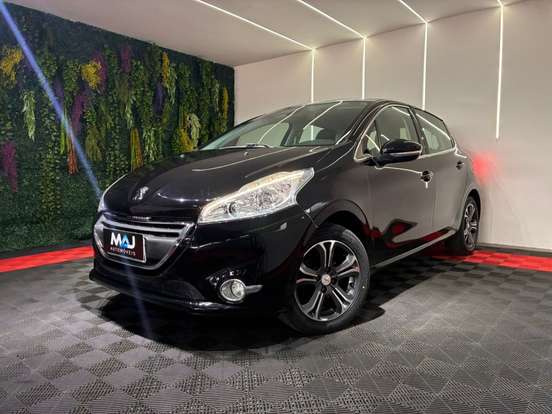 PEUGEOT-208-2013