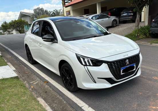 PEUGEOT-208-2022