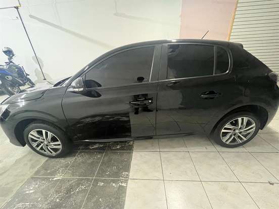 PEUGEOT-208-2022
