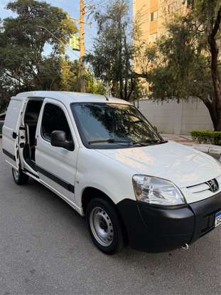 PEUGEOT-PARTNER-2021