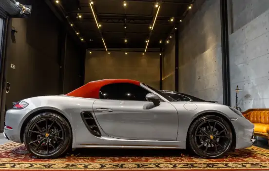 PORSCHE-718-2024