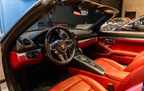 PORSCHE-718-2024