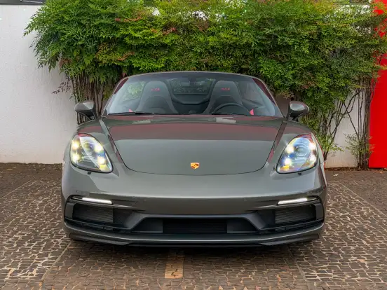 PORSCHE-718-2025