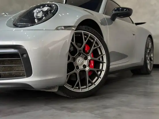 PORSCHE-911-2019