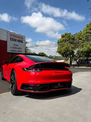 PORSCHE-911-2020