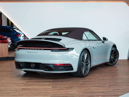 PORSCHE-911-2023