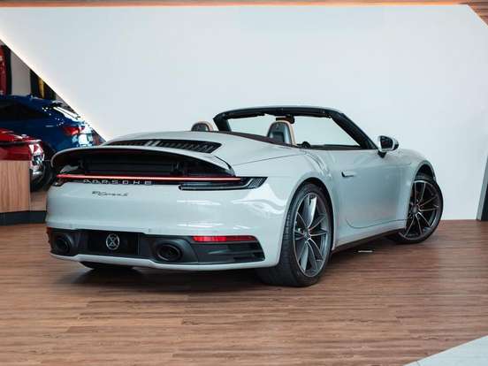 PORSCHE-911-2023