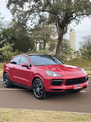 PORSCHE-CAYENNE-2021