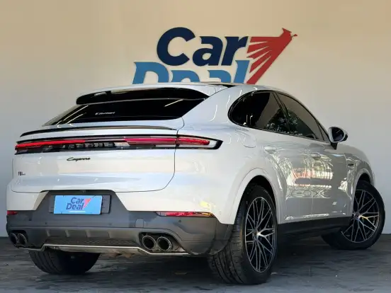 PORSCHE-CAYENNE-2024