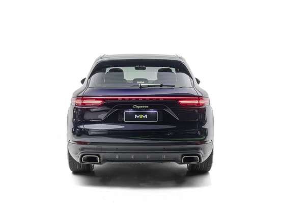 PORSCHE-CAYENNE-2022