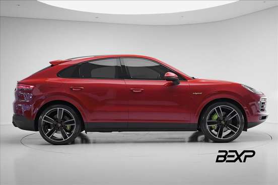 PORSCHE-CAYENNE-2021