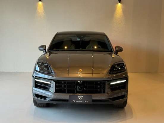 PORSCHE-CAYENNE-2025