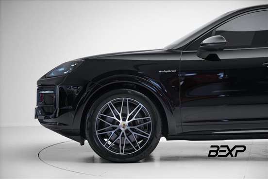 PORSCHE-CAYENNE-2024